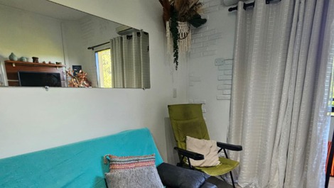 Apartment suitable for up to 8 people (adults and children), 1 garage, barbecue, small pool.