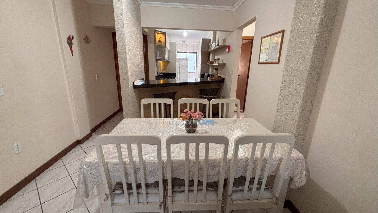 Apartamento para aluguel de temporada em Bombinhas (Praia de Bombas)