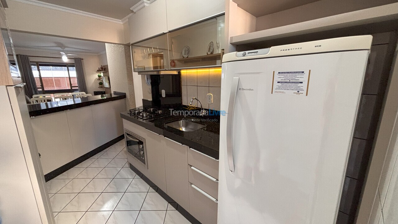 Apartamento para aluguel de temporada em Bombinhas (Praia de Bombas)