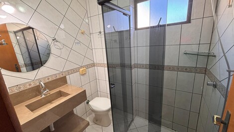 Aluguel de Apto em Bombas – 2 Quartos, Próximo à Praia