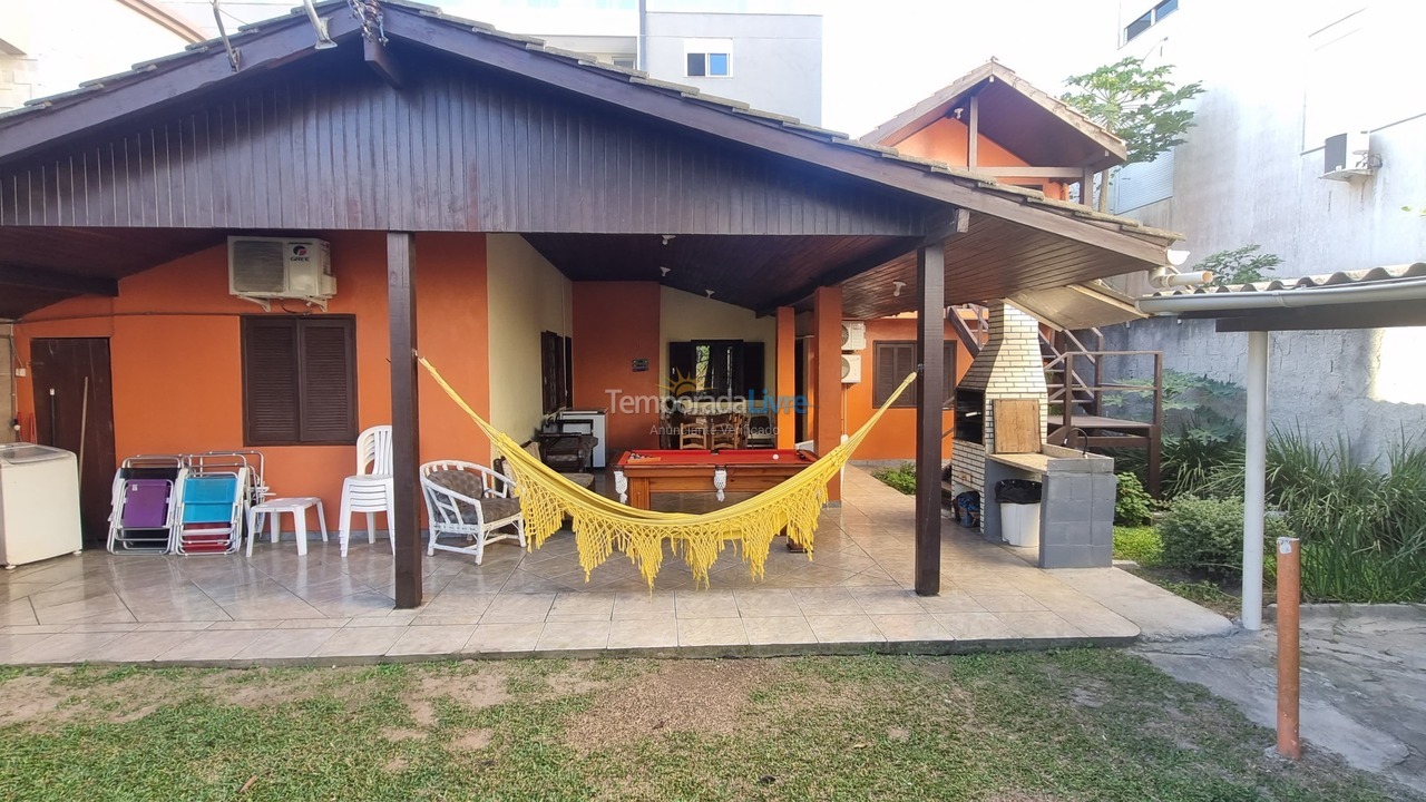 Casa para aluguel de temporada em Bombinhas (Mariscal)