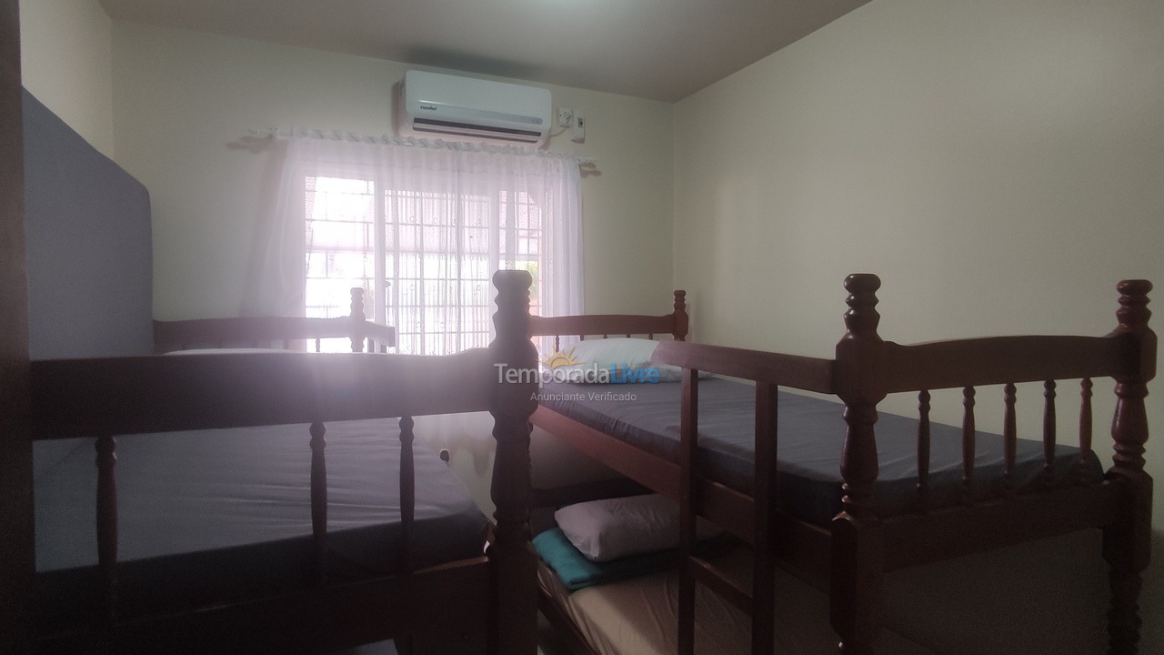 Casa para aluguel de temporada em Guaratuba (Figueira)