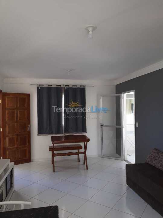 Apartamento para aluguel de temporada em Piúma (Monte Agha)