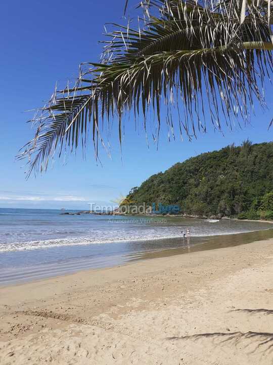 Apartamento para aluguel de temporada em Piúma (Monte Agha)