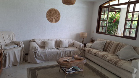 Sala de estar com tv