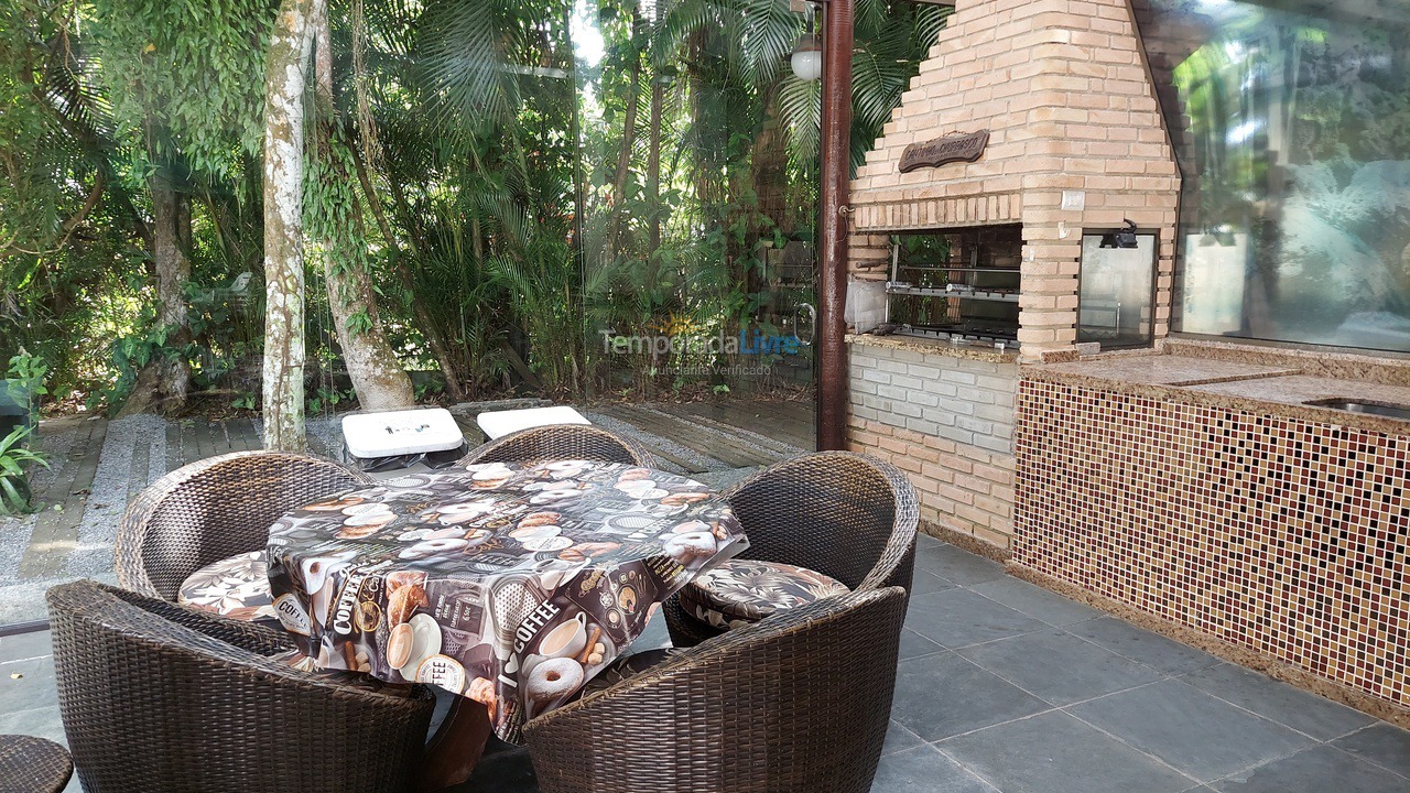 Casa para aluguel de temporada em Bertioga (Praia de Guaratuba)