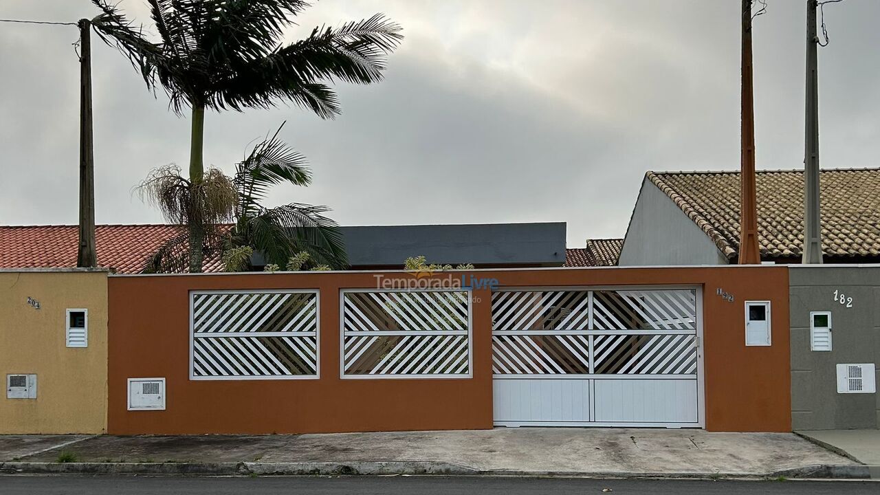 Casa para alquiler de vacaciones em Ilha Comprida (Balneário São Martinho)