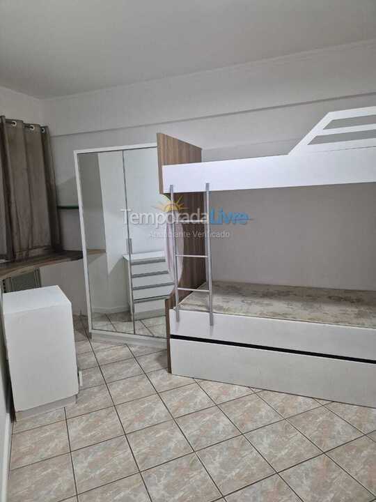 Apartamento para aluguel de temporada em Itapema (Meia Praia)