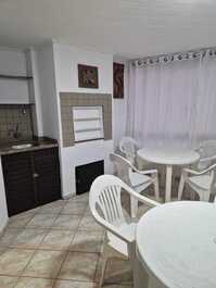 Excelente apartamento Frente Avenida com vista para o Mar