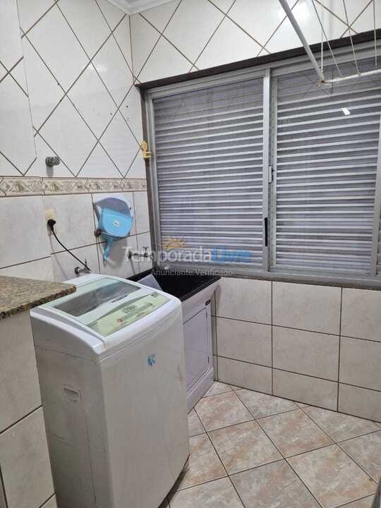Apartamento para aluguel de temporada em Itapema (Meia Praia)