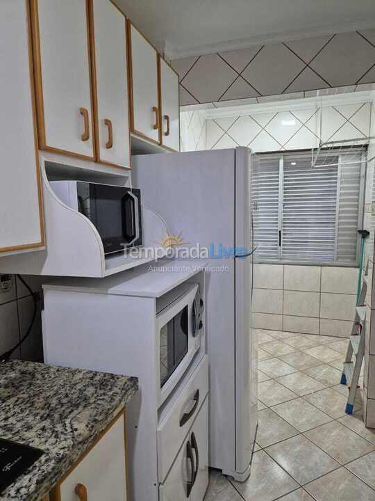 Apartamento para aluguel de temporada em Itapema (Meia Praia)
