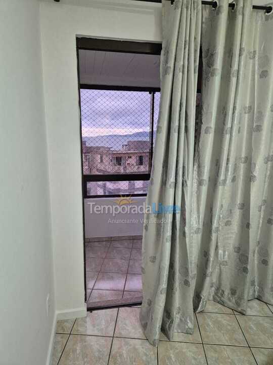 Apartamento para aluguel de temporada em Itapema (Meia Praia)