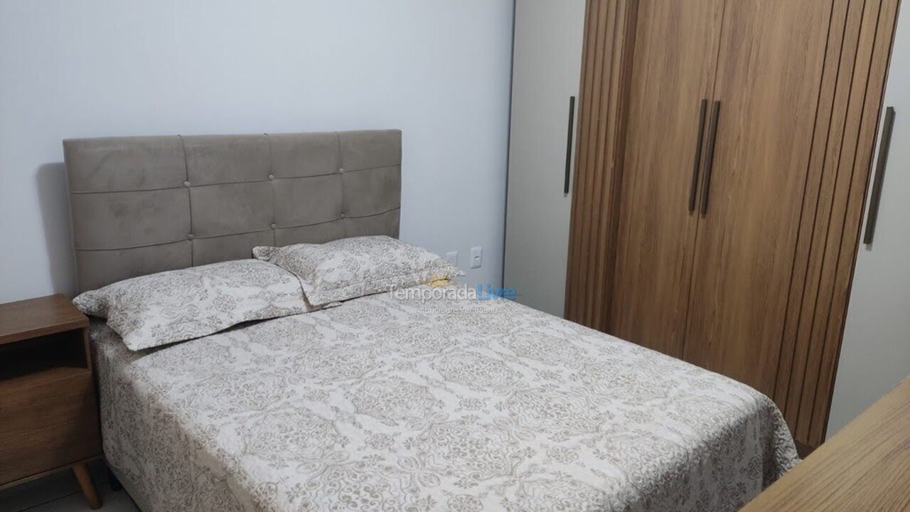 Apartamento para alquiler de vacaciones em Itapema (Meia Praia)