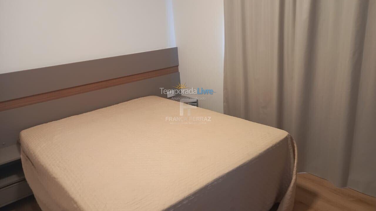 Apartamento para aluguel de temporada em Itapema (Centro)