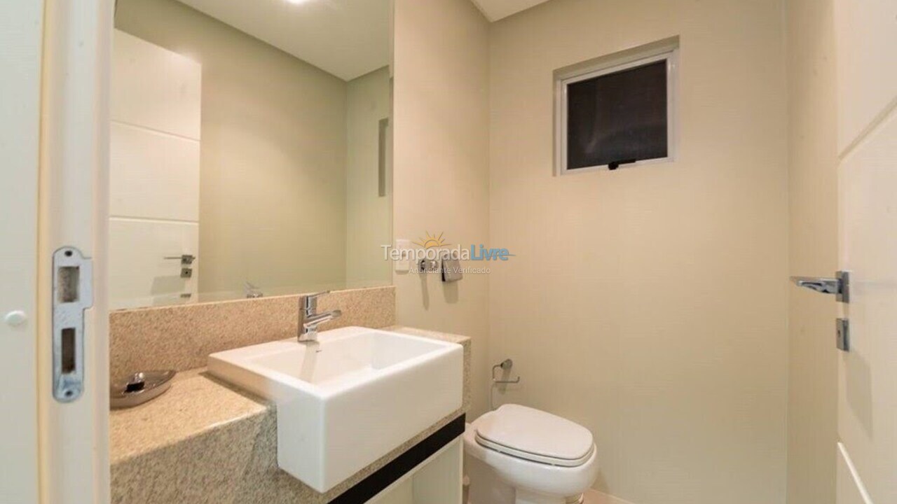 Apartment for vacation rental in Itapema (Centro)