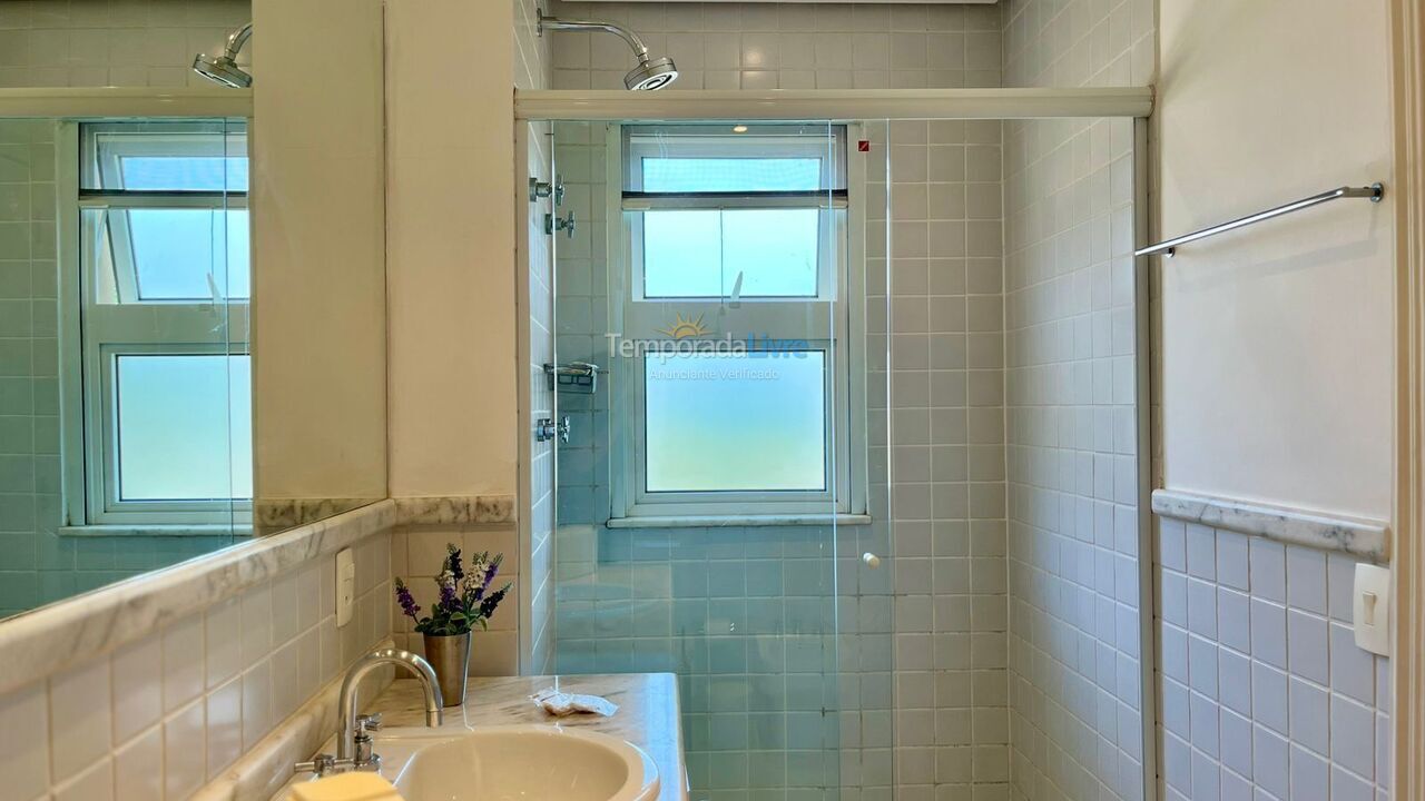 Casa para aluguel de temporada em São Sebastião (Praia da Baleia)