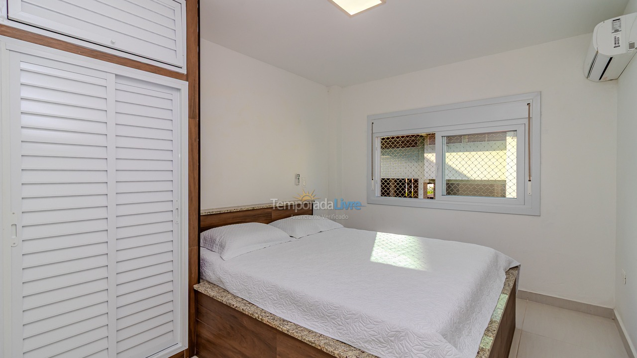 Apartment for vacation rental in Bombinhas (Mariscal)