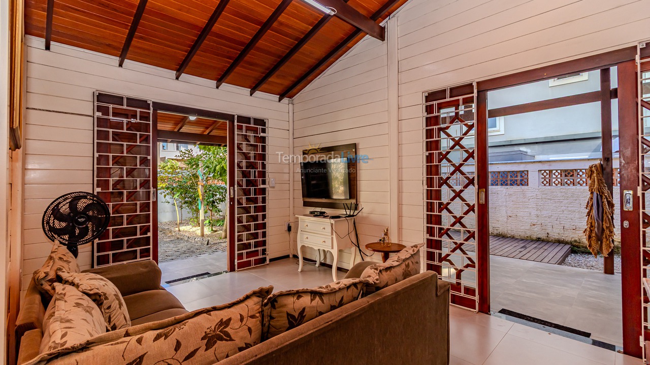 Casa para alquiler de vacaciones em Bombinhas (Mariscal)