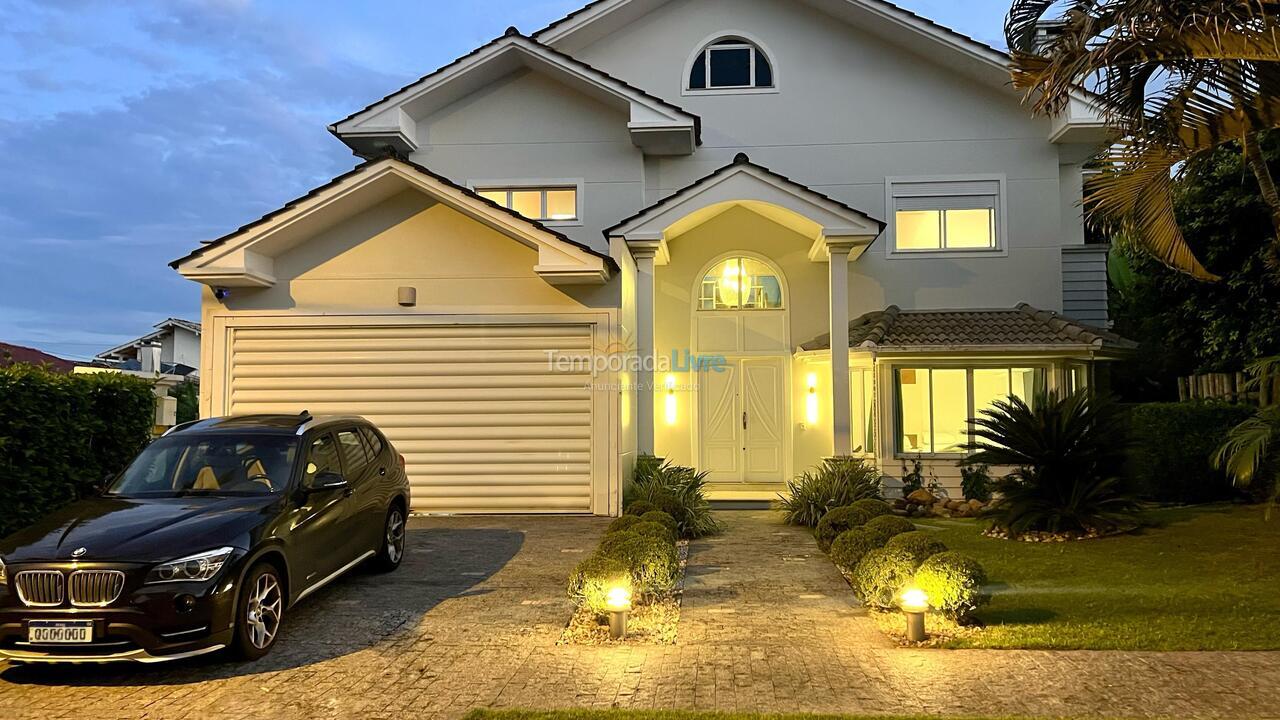Casa para aluguel de temporada em Florianopolis (Jurerê Internacional)