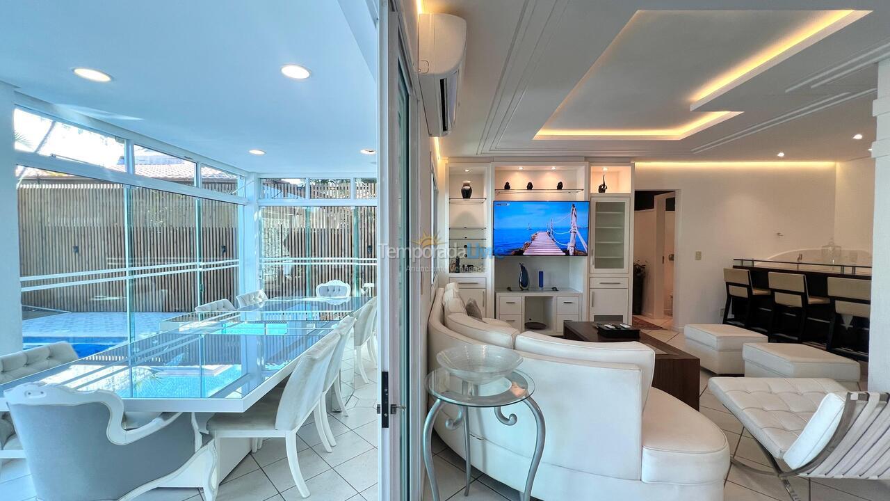 Casa para aluguel de temporada em Florianopolis (Jurerê Internacional)