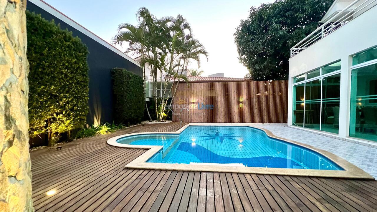 Casa para aluguel de temporada em Florianopolis (Jurerê Internacional)