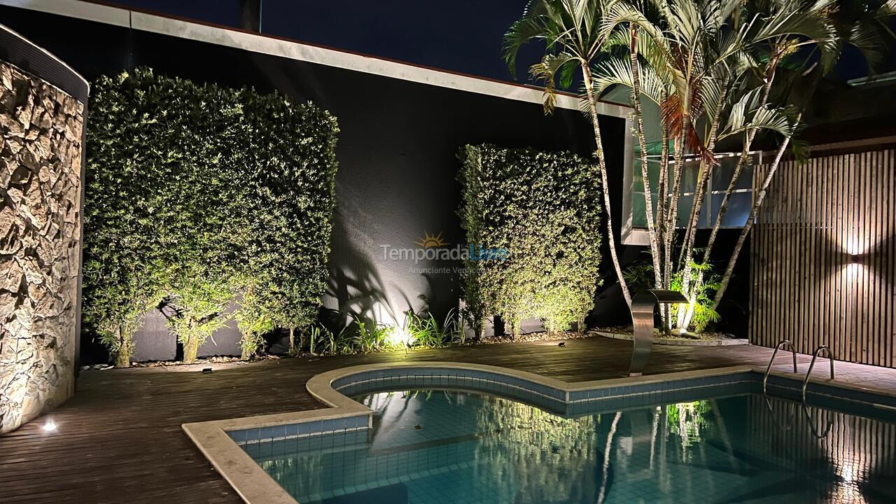 Casa para aluguel de temporada em Florianopolis (Jurerê Internacional)