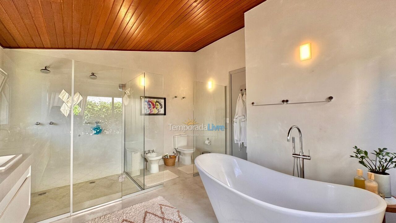 Casa para alquiler de vacaciones em São Sebastião (Praia da Baleia)