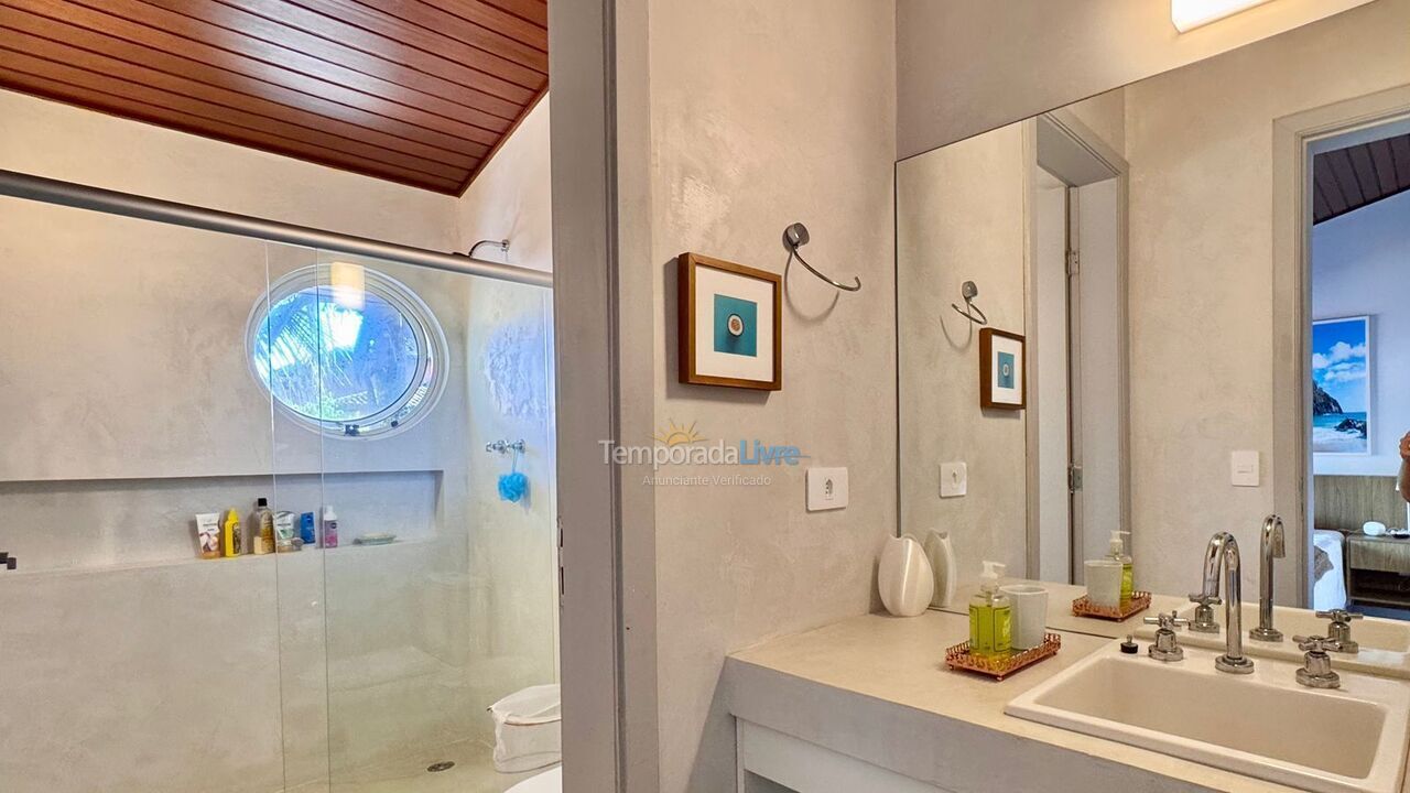 Casa para alquiler de vacaciones em São Sebastião (Praia da Baleia)