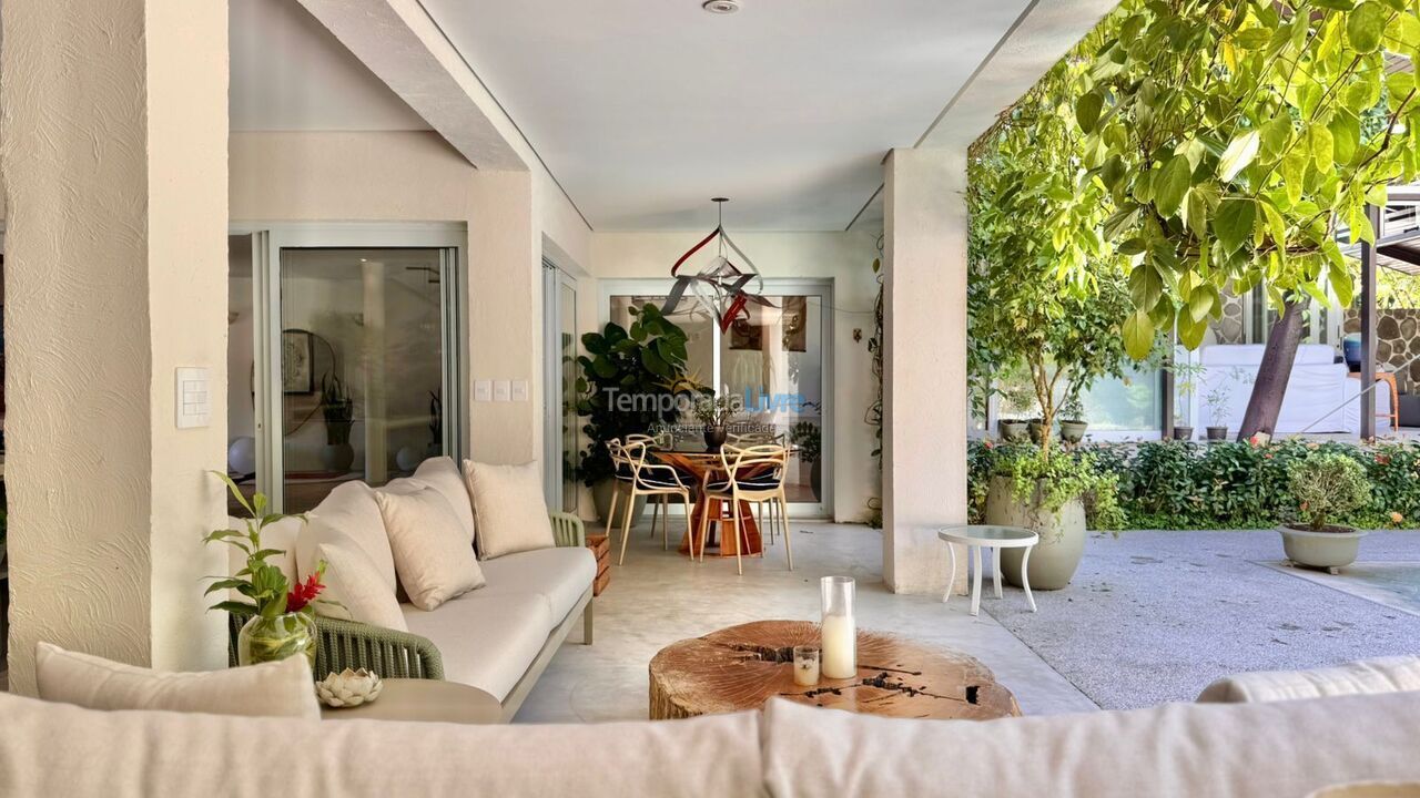 Casa para alquiler de vacaciones em São Sebastião (Praia da Baleia)