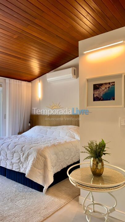 Casa para alquiler de vacaciones em São Sebastião (Praia da Baleia)