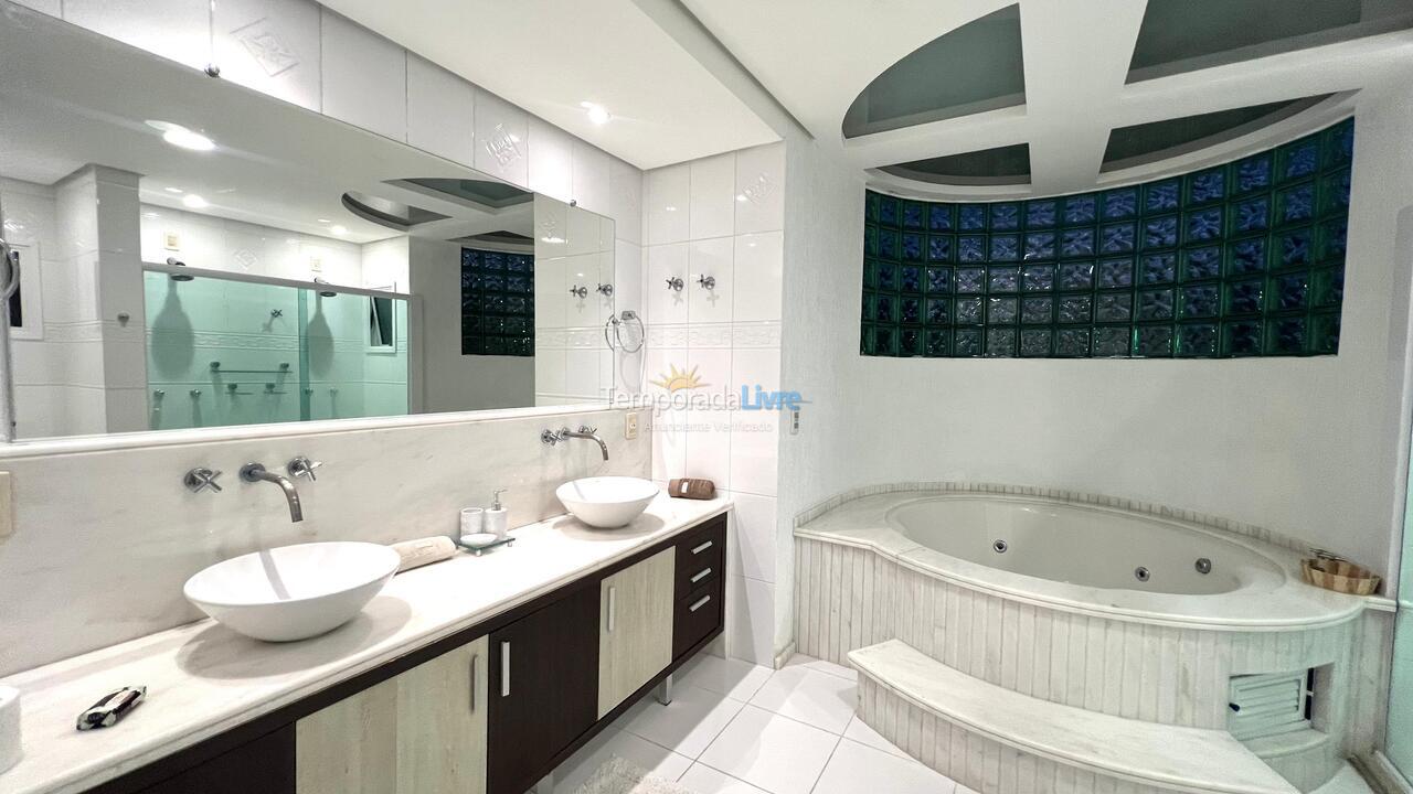 Casa para aluguel de temporada em Florianopolis (Jurerê Internacional)