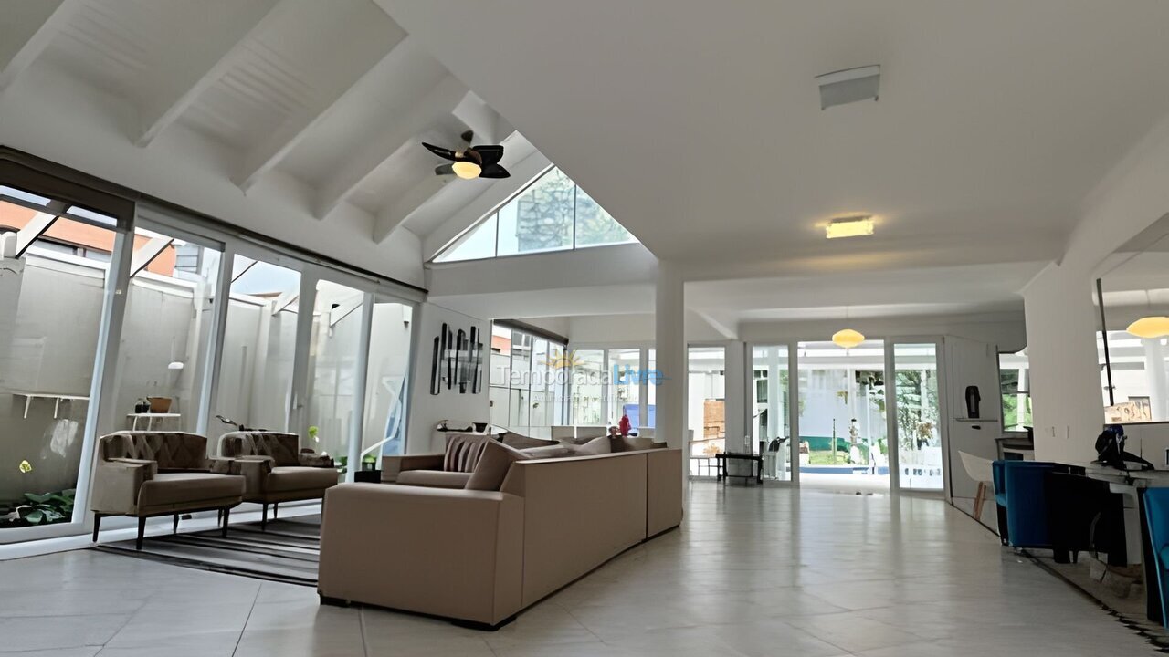 Casa para alquiler de vacaciones em Bertioga (Praia de São Lourenço)