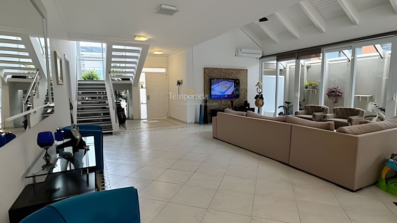 Casa para alquiler de vacaciones em Bertioga (Praia de São Lourenço)