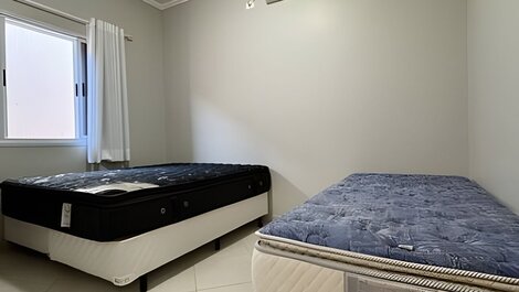 Casa con piscina en Bertioga -SP (1)