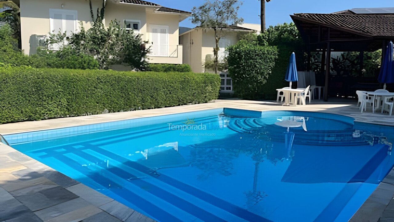 Casa para aluguel de temporada em São Sebastião (Juquehy)