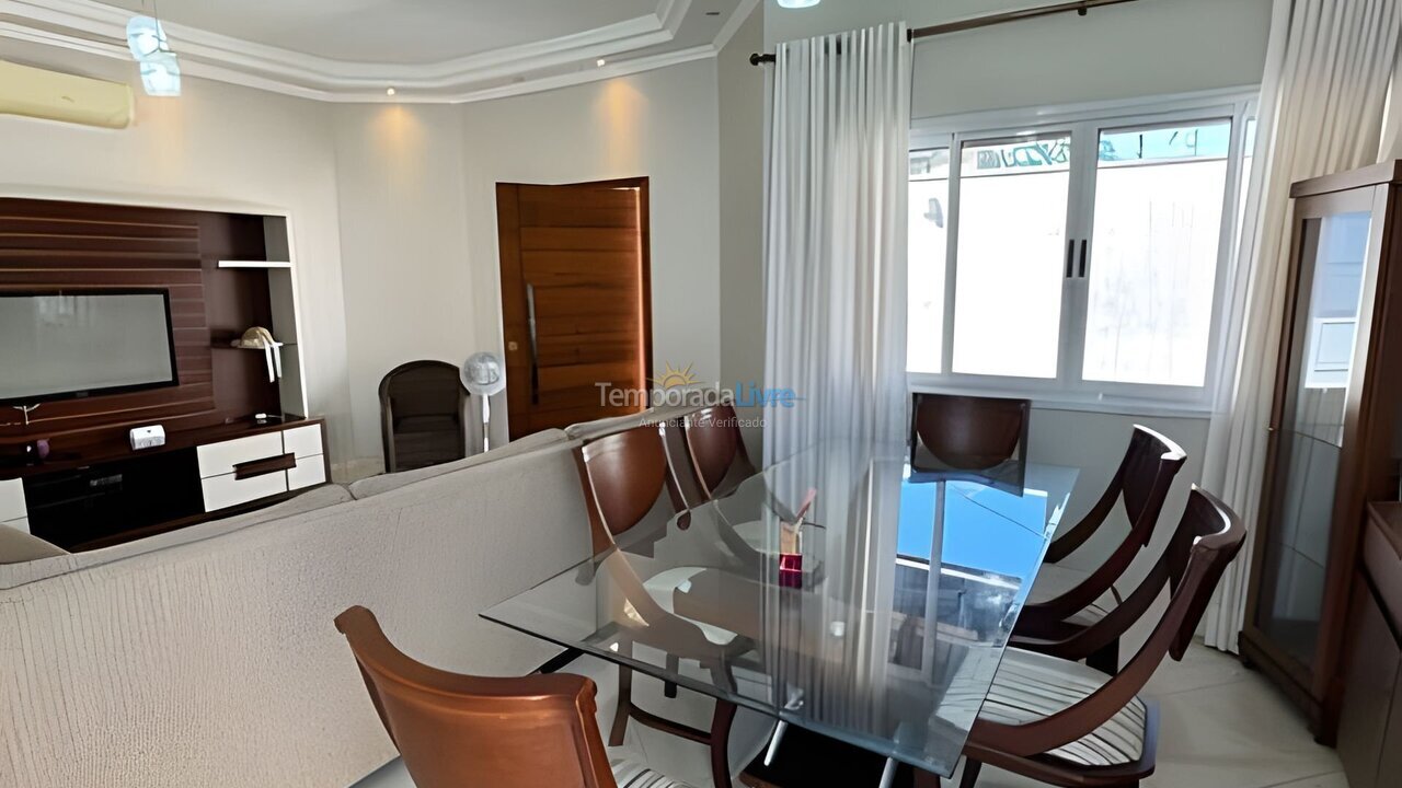 Casa para alquiler de vacaciones em Bertioga (Indaiá)