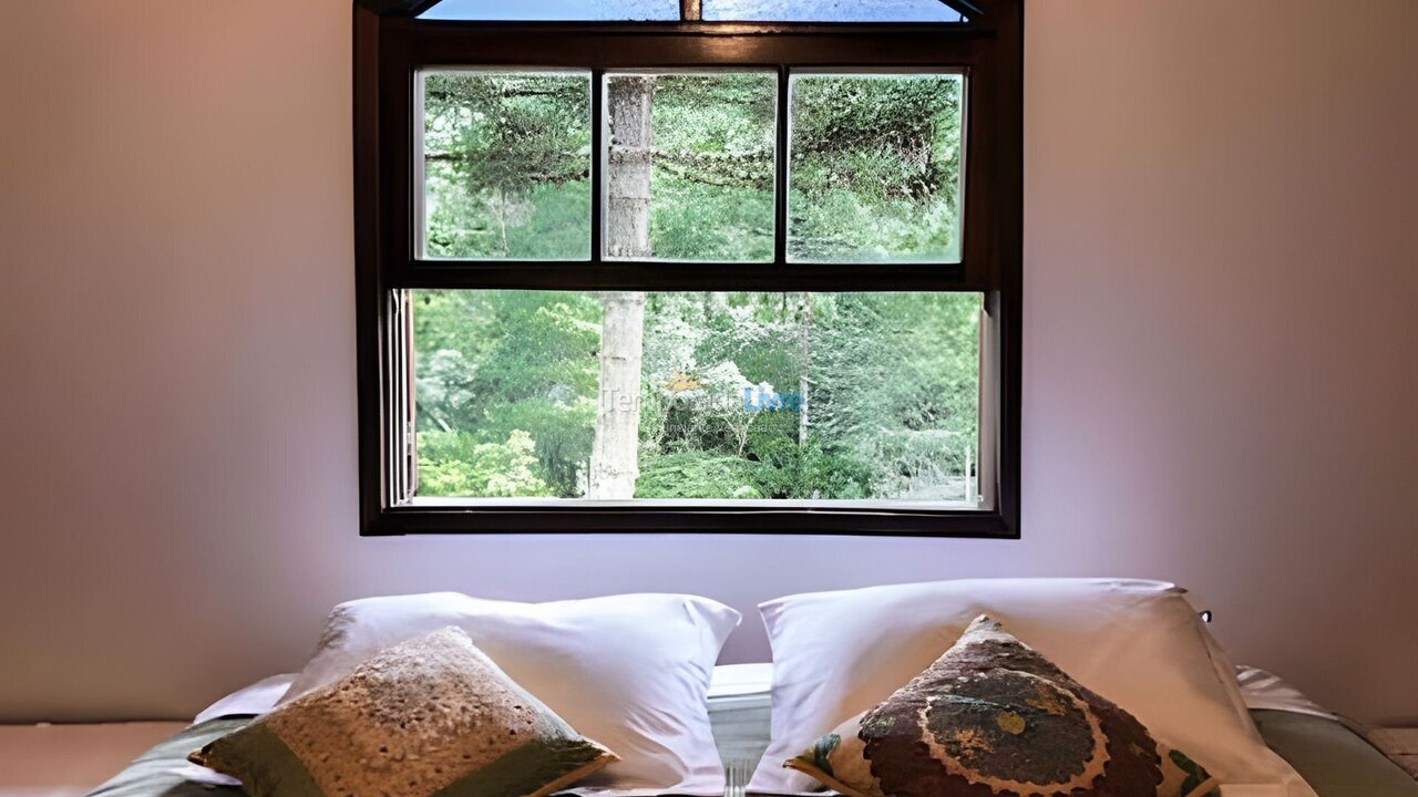 Casa para aluguel de temporada em Campos do Jordão (Jardim do Pai)