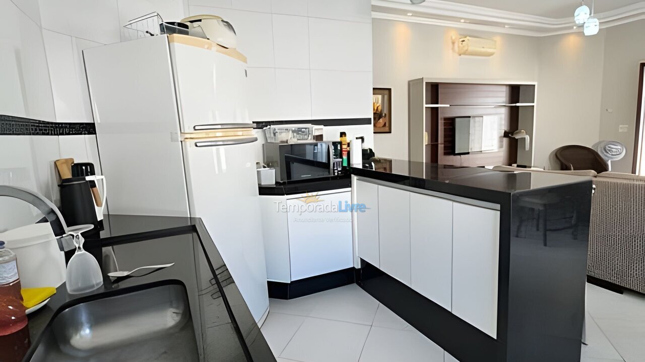 Casa para alquiler de vacaciones em Bertioga (Indaiá)