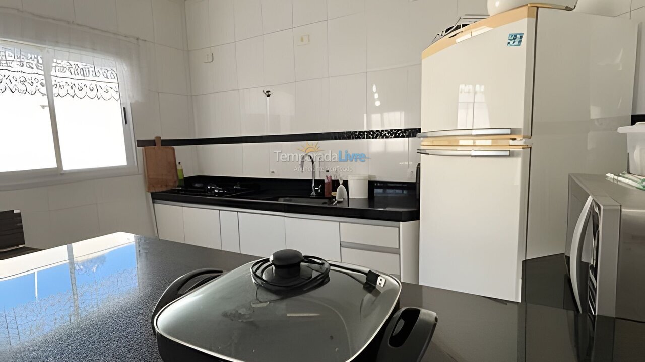 Casa para alquiler de vacaciones em Bertioga (Indaiá)