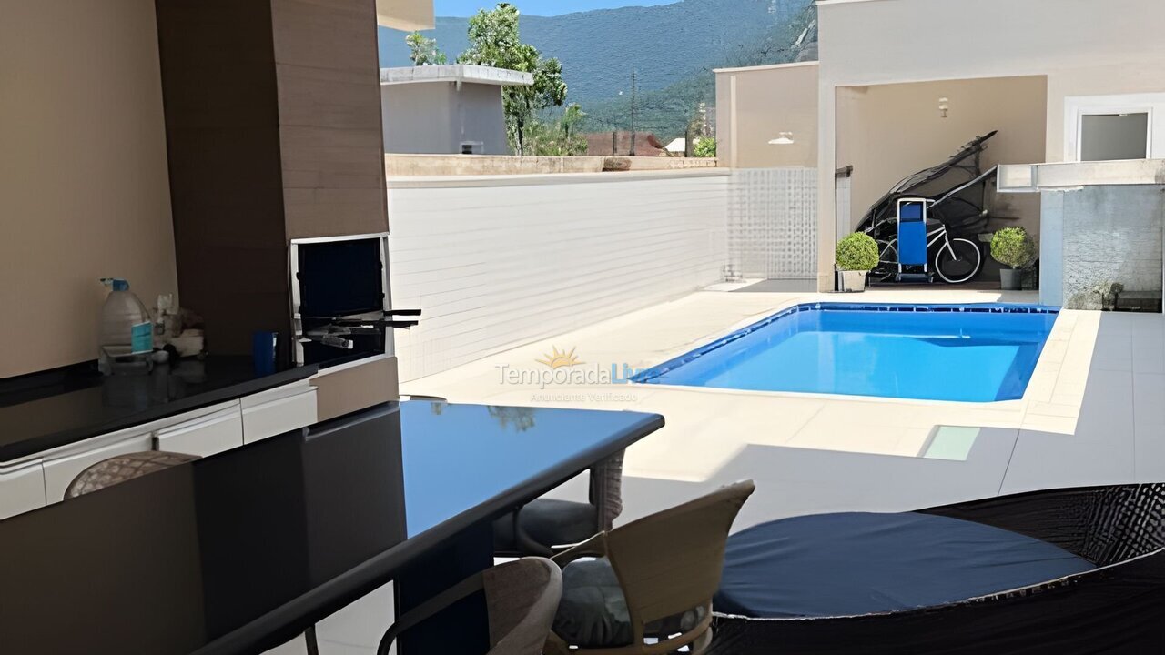 House for vacation rental in Bertioga (Condominio Morada da Praia)