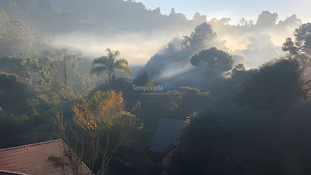 Casa para aluguel de temporada em Campos do Jordão (Jardim do Pai)