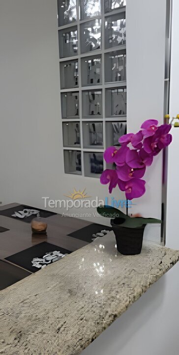 Apartamento para aluguel de temporada em Praia Grande (Guilhermina)