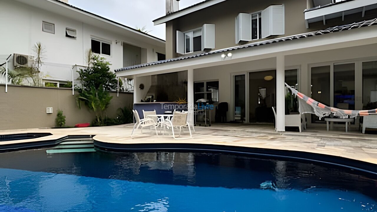 Casa para alquiler de vacaciones em Bertioga (Praia de São Lourenço)