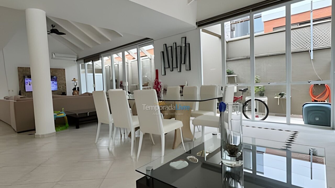 Casa para alquiler de vacaciones em Bertioga (Praia de São Lourenço)