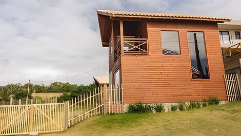 House in Ibiraquera / Praia do Rosa - SC (1)