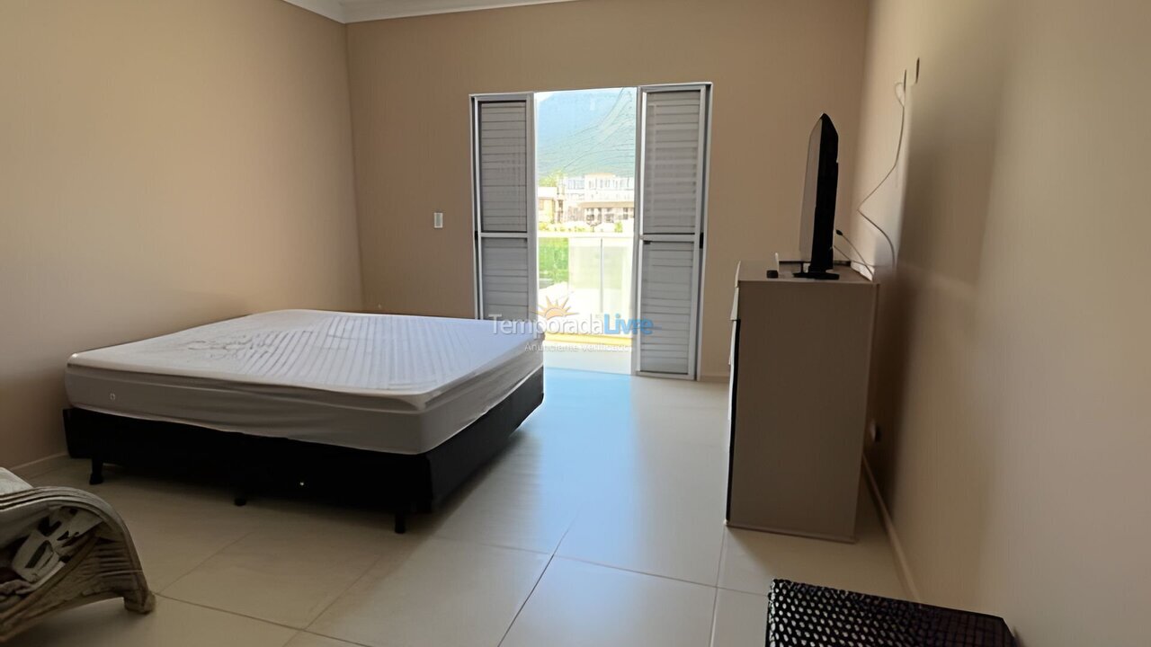 House for vacation rental in Bertioga (Condominio Morada da Praia)