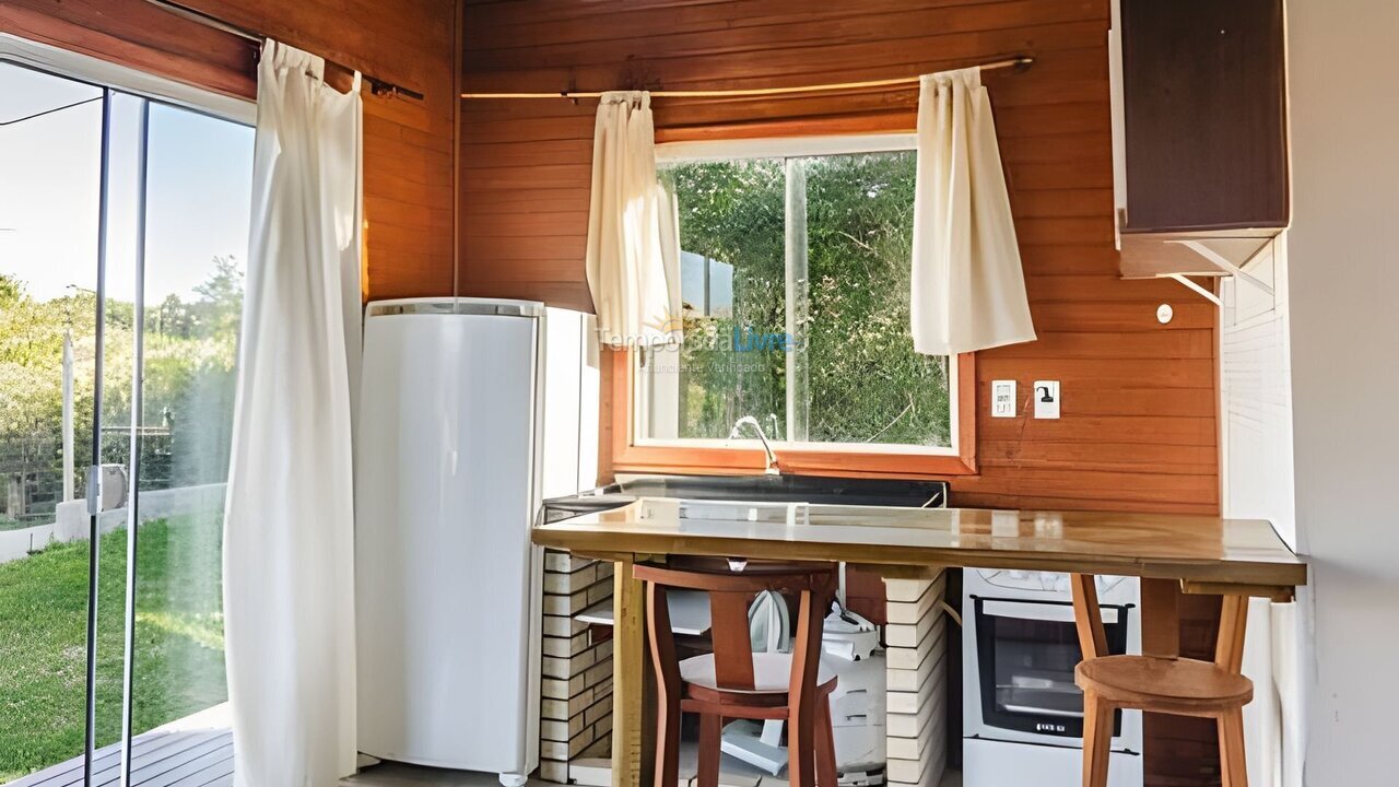 Casa para aluguel de temporada em Imbituba (Praia de Ibiraquera)