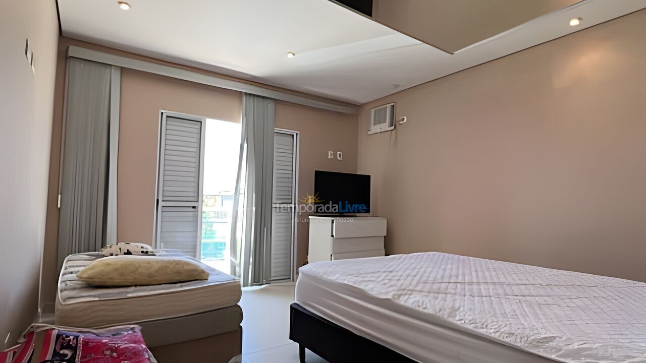 House for vacation rental in Bertioga (Condominio Morada da Praia)