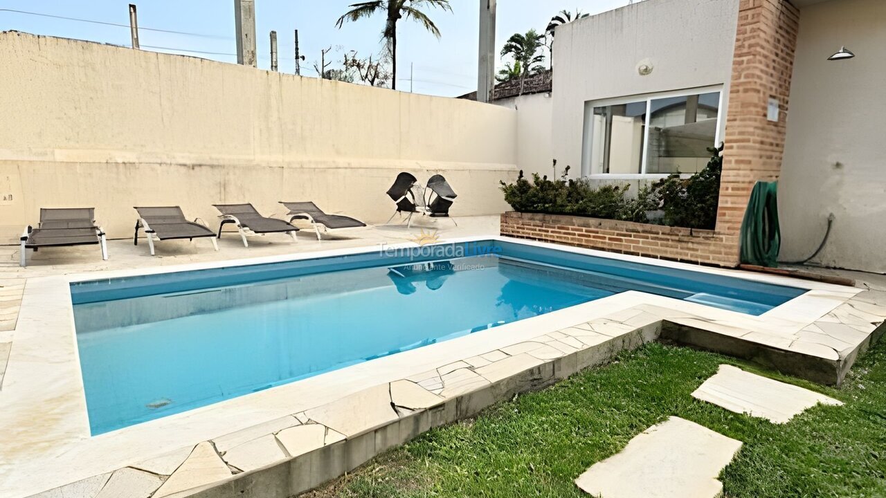 Casa para aluguel de temporada em São Sebastião (Maresias)