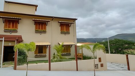 Maravillosa casa con piscina en Capitólio-MG